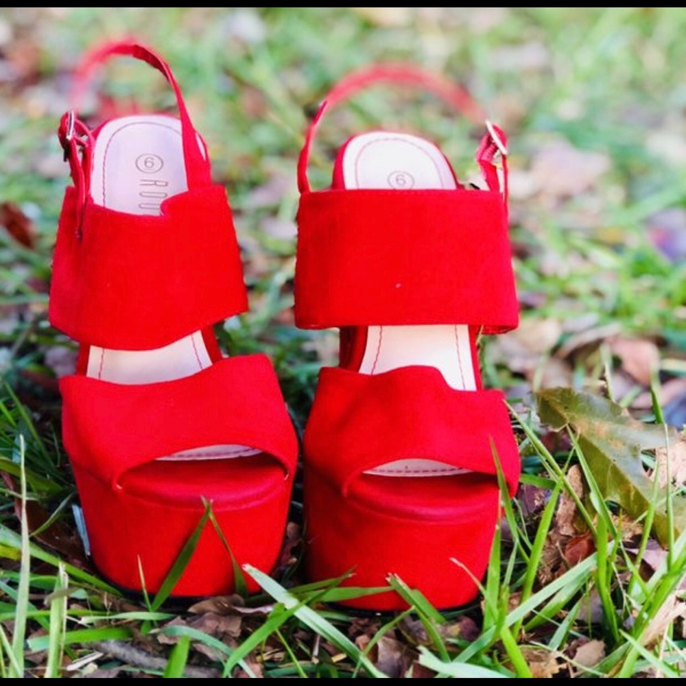 Red heels🌼🍃